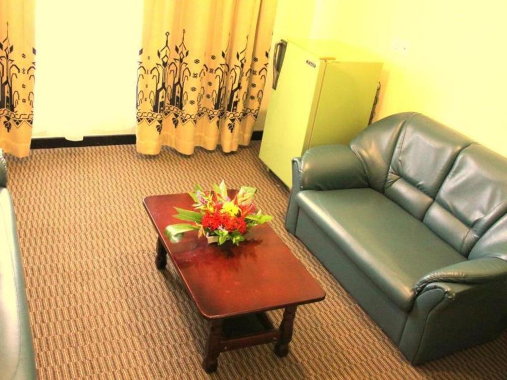 Perkasa Hotel Tenom Exterior foto